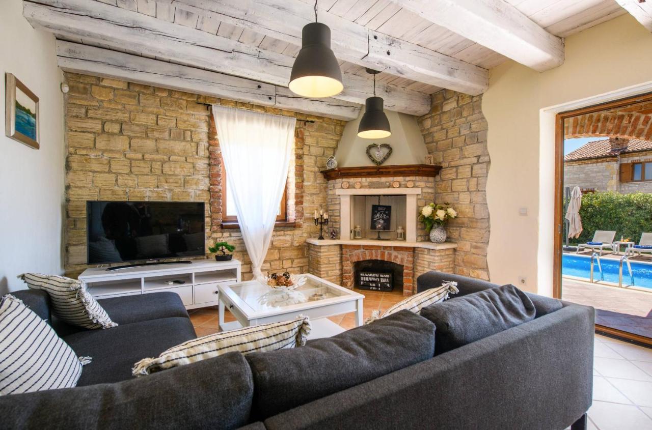 Paradis Villa Stone Queen With Heated Pool Butkovići Eksteriør bilde
