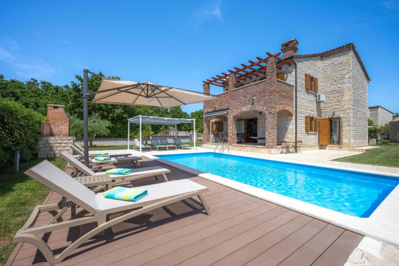 Paradis Villa Stone Queen With Heated Pool Butkovići Eksteriør bilde